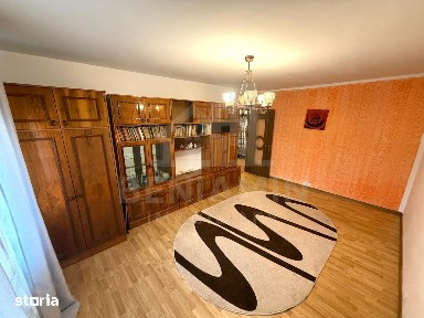 3 camere decomandat cu 2 bai Rovine etajul 3 centrala termica 72mp