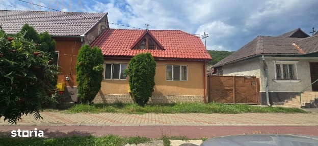 Casa în Viisoara, BN, stradal - teren generos 1265 mp