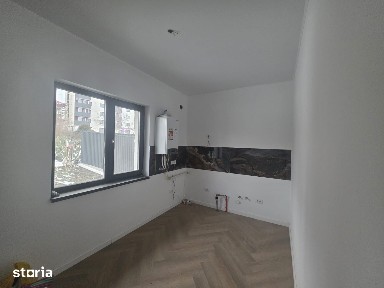 Apartament 4 camere dispus pe 2 niveluri