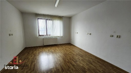 Cazare muncitori, spatiu birouri, 7 camere, etaj 1, parcare