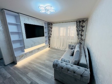 Apartament 3 camere de închiriat - Păcurari, zona Alpha Bank