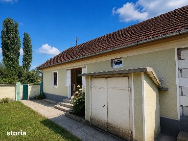 Casă în Maderat,într-o zonă frumoasă de deal