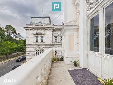 Apartament emblematic in Palatul Cenad, Arad