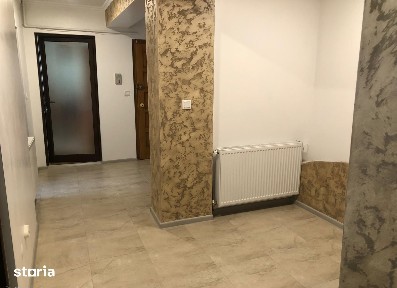 Apartament 3 camere Campulung vis-a-vis Primarie | Ultracentral