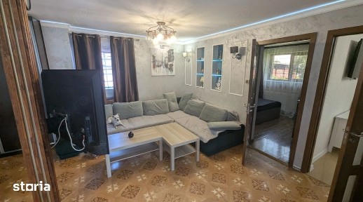 Apartament 3 camere - in vila- curte proprie- Vitan COMISION 0%