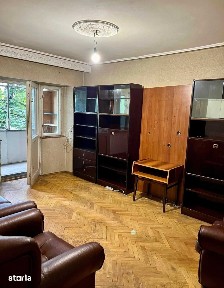 Etaj 1-Targu Cucu-Podul de Fier-3 Camere Decomandat 80mp-bloc cadre