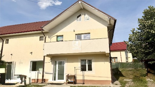 Vilă tip Duplex în Popricani • 5 Camere • Teren 460 mp