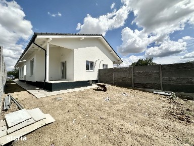 Duplex parter cu 4 camere - teren 415 mp - Albina