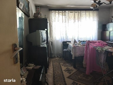 Apartament cu 3 camere pe Aleea Baița