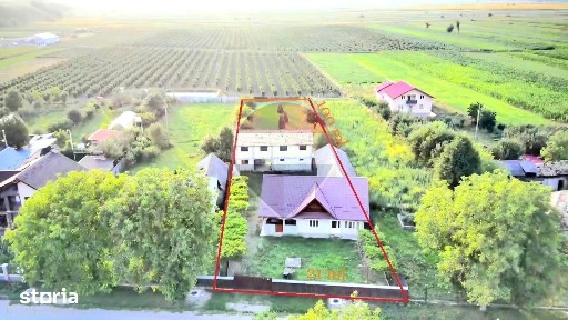 Casă cu 3 camere și Hală de vânzare
