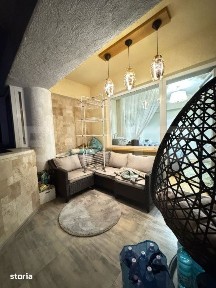 Apartament cu 3 camere, 97 mp, etaj intermediar, decomandat, zona Cent