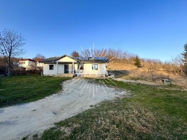 CASĂ INDIVIDUALĂ PE 1 NIVEL 154 mp utili 2.400 mp teren - an constructie 2022 - Feleacu