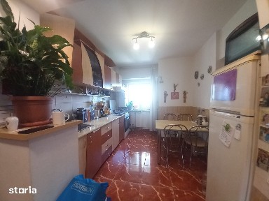 Republicii - langa Catedrala noua, apartament 3 camere!