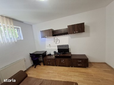 Apartament cu Potențial Investițional + Boxǎ | Zona Andrei Mureșanu