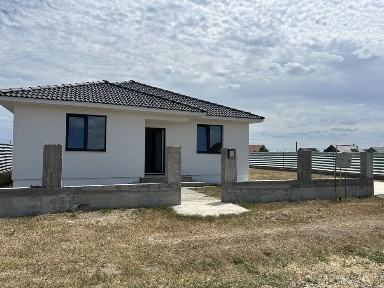 Casa noua la cheie de vanzare