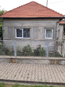 Vand Casa, curte si gradina
