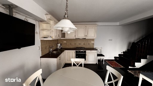 Proprietar-Apt 3 camere de exceptie in Centrul Istoric Str. Pielarilor