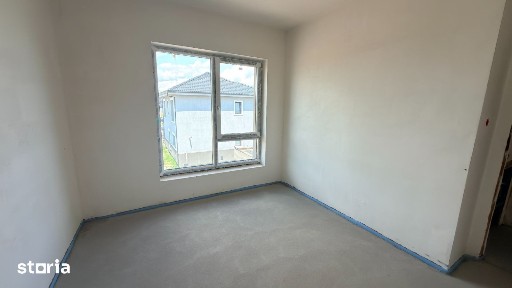 Casa moderna 4 camere + 300mp teren Sura Mică