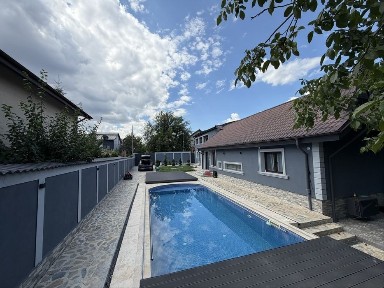 Vilă Dobroesti Complet Utilată | 500m de Bucuresti | Piscină | Sala Fitness | 4 Dormitoare | Curte Mare | Panouri solare