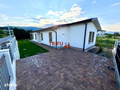 Casă nouă, complet mobilată, disponibilă imediat