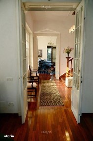 Armeneasca Vila 7 camere cu 4 bai si curte de 280 MP + prox. metrou