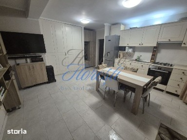 Apartament 2 camere 2 balcoane si parcare, Tineretului