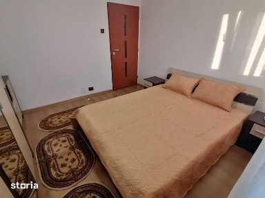 Inchiriez apartament decomandat cu doua camere