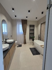 Vand casa moderna in zona Martinesti
