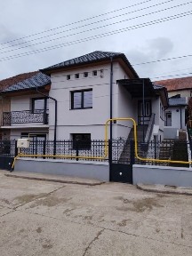 Casă complet renovată 2026 3 dormitoare 3 băi Chizid Hunedoara
