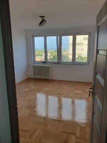 Vand apartament 2 camere decomandat