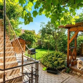 Proprietar vând casă P+1E+M, cu 8 camere în Ghiroda