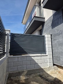Vând 1/2 duplex Mosnita Veche