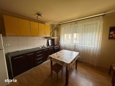 Inchiriez apartament cu o camera zona Ciresica