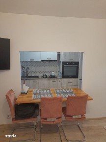 Inchiriez apartament