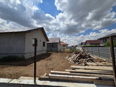 Vând casa Parter Agigea zona Moara