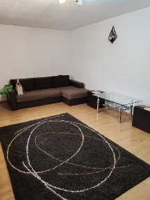 Casa 2 camere cu centrala gaz si teren 300 mp zona Primarie si Scoala
