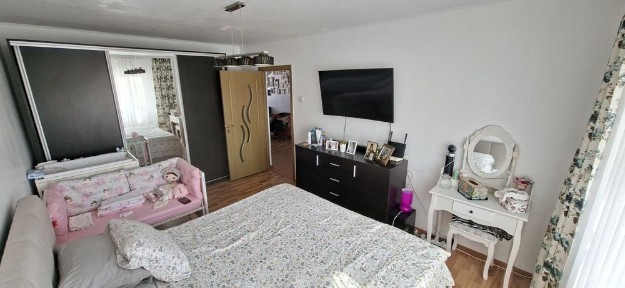 Apartamnet etajul 4, 3 camere