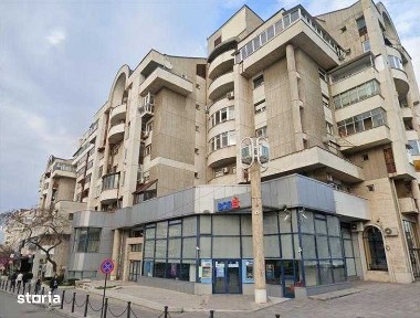 Inchiriez Apartament 3 camere Universitate