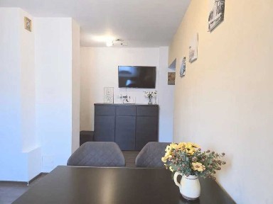 Proprietar vand apartament 2 camere decomandat in Centrul Civic Brasov Toamnei-CEC etaj 3/4