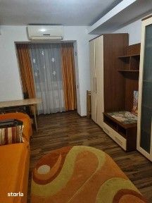 Vând apartament 2 camere,decomandat zona Sud.