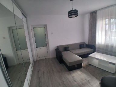 Apartament 2 camere de vânzare-Târgu Frumos,zonă centrală,Petru Rareș