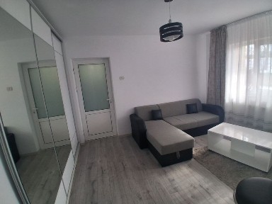 Apartament 2 camere de vânzare-Târgu Frumos,zonă centrală,Petru Rareș
