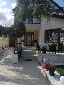 Vilă foarte frumoasă aproape de lac, direct proprietar