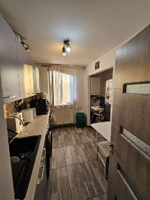 Apartament 3 camere, 68 mp, etaj 4 cu panoramă deosebită, Trivale Complex 2, complet renovat 102.000 € negociabil