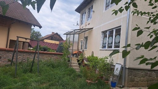 Zona Hollosy, casa de vanzare sau schimb cu apartament