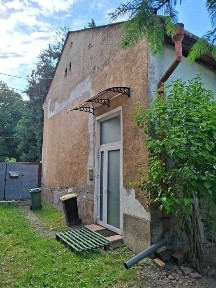 Casă părintească de vanzare. Preț 140000 Euro.