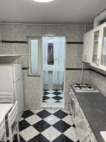 Inchiriez apartament
