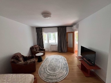 Garsonieră decomandată 42 mp | Bd. Ghica Tei 89 | Etaj 2 | 400 €/lună