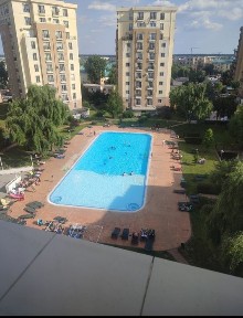 Apartament 2 camere tip studio de închiriat in Complexul Cosmopolis