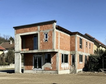 Casa noua la Rosu de vanzare